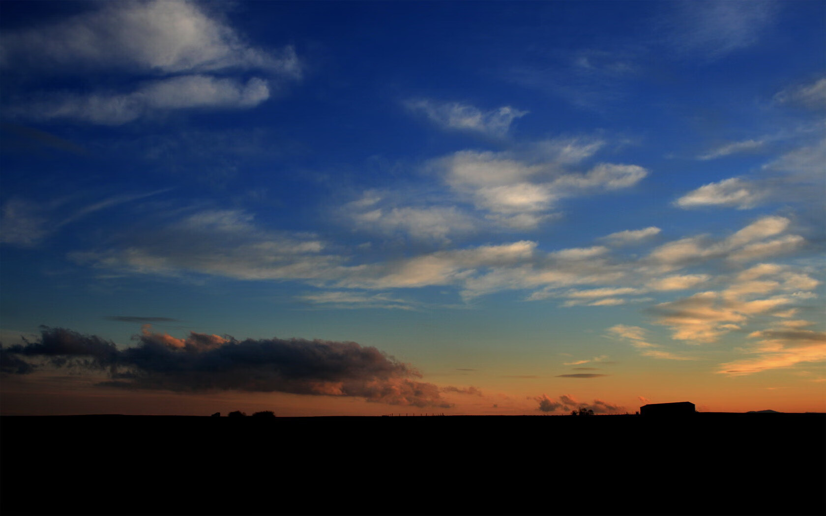 开云体育在线登入-詹姆斯关键抢断终结比赛湖人主场力克灰熊，詹姆斯准3双湖人险胜灰熊